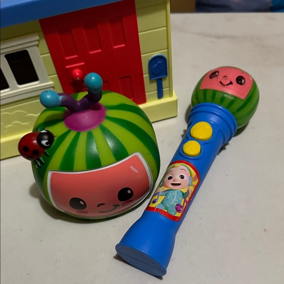 Colorful Kids Playhouse Cocomelon Set with Figures - Picture 10 of 10